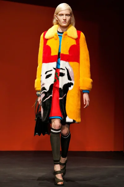 Look 24